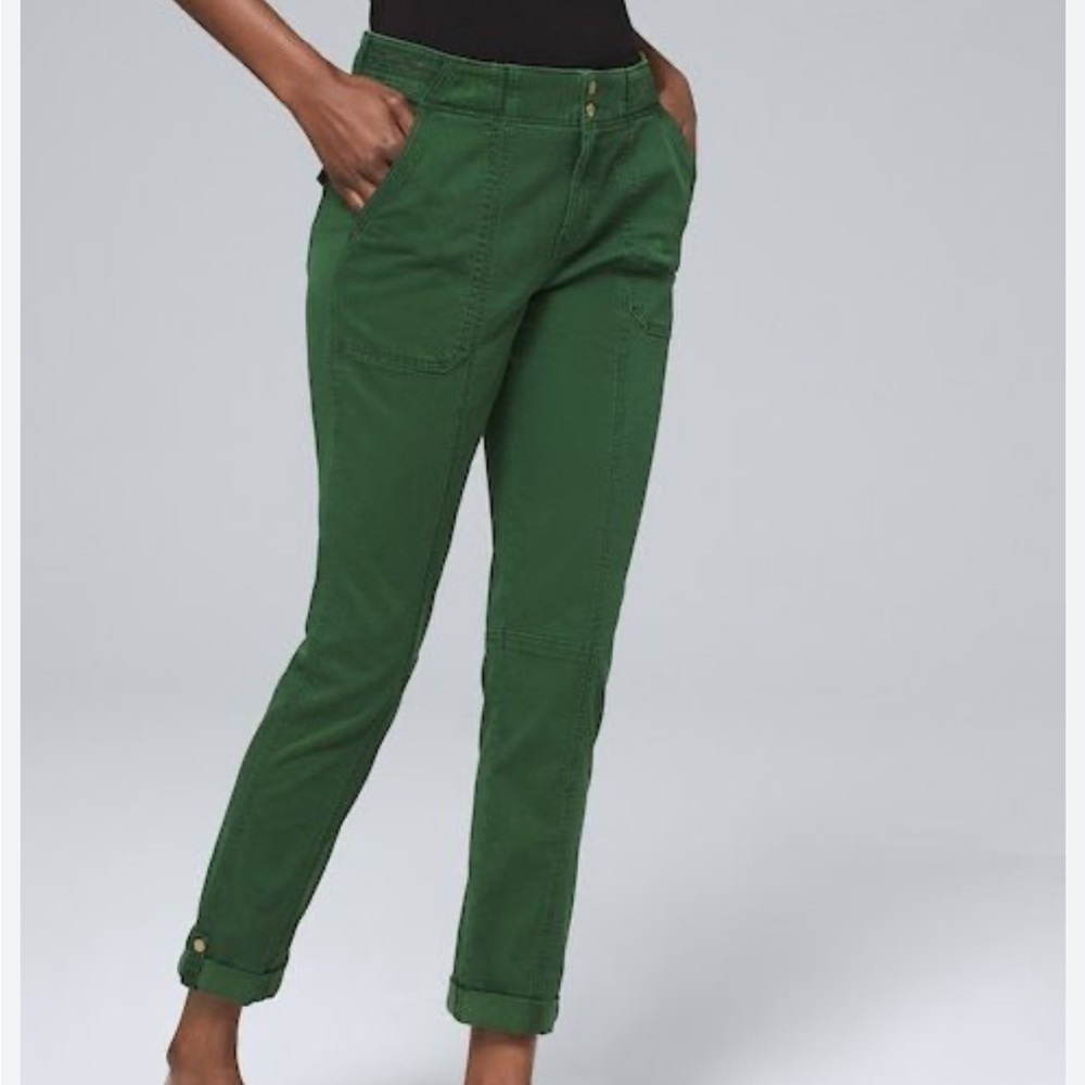 Women’s Green Cargo Pants Size 6 
Like new never worn.